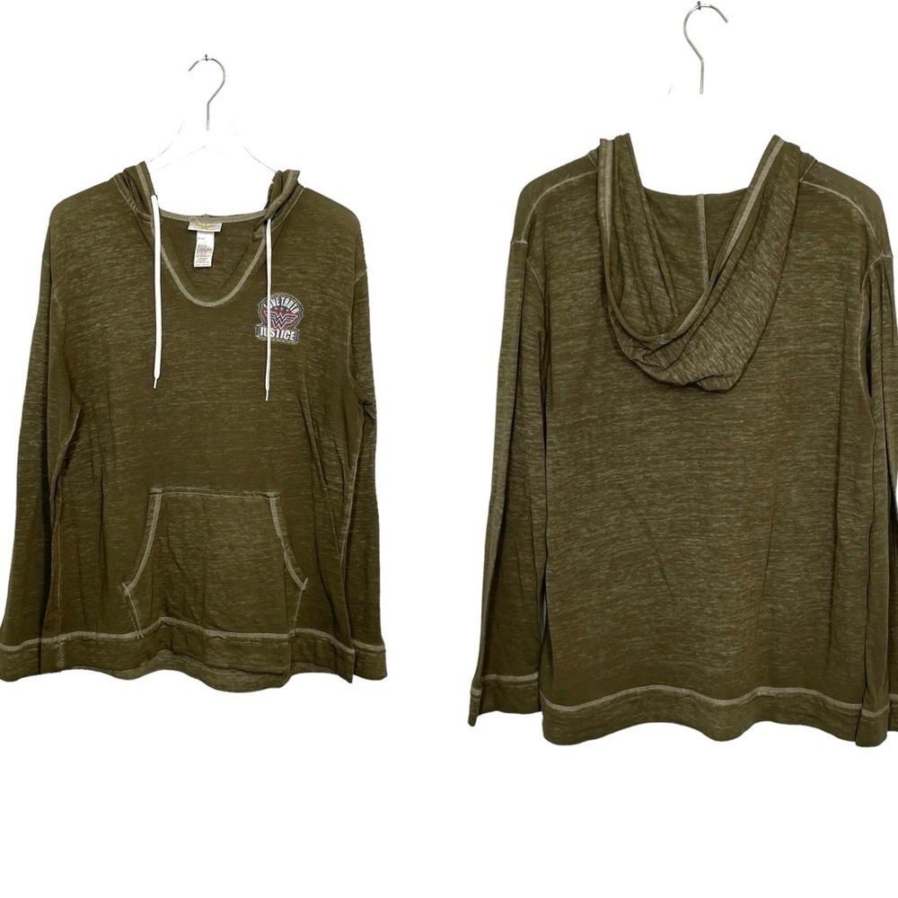 Wonder Woman Cotton/Poly Pajama Set Hoodie and Shorts Grey/Green Burnout Size L - Picture 2 of 16